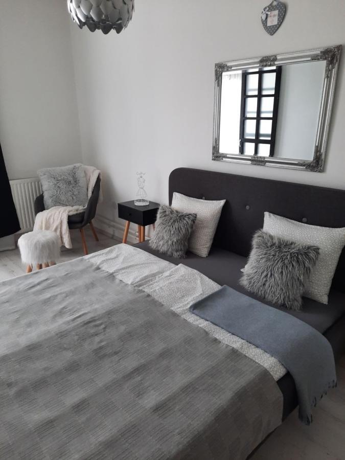 Downtown'S Pearl Apartment Pecs Luaran gambar